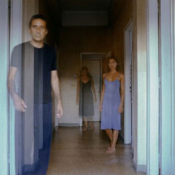 Building Living Leaving (Living Together), 1999-1996, Lambda print, 120 x 120 cm, edition 3 + 1AP