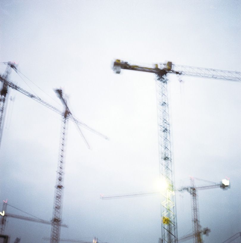 Building Living Leaving (Cranes), 1999-1996, Lambda print, 120 x 120 cm, edition 3 + 1AP