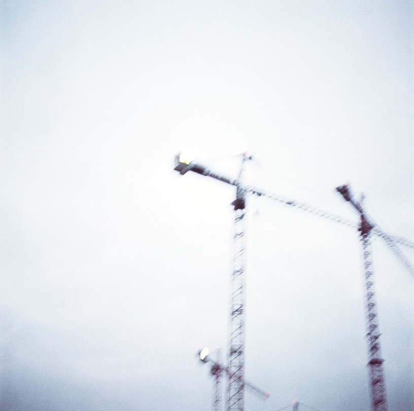 Building Living Leaving (Cranes), 1999-1996, Lambda print, 120 x 120 cm, edition 3 + 1AP