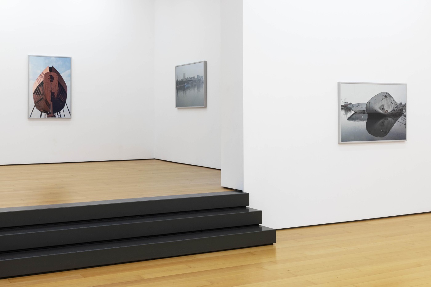 installation view Christina Dimitriadis Horizon Wanderers